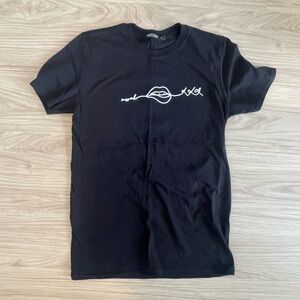 Black & White Graphic Tshirt Lips